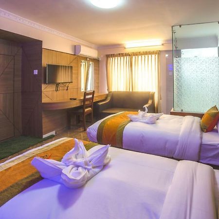 Hotel ACE Kathmandu Buitenkant foto
