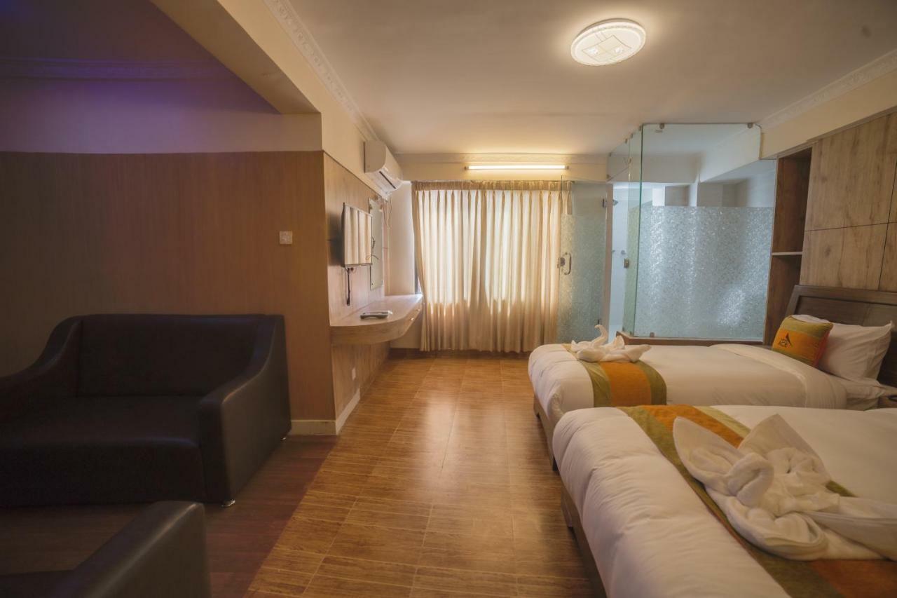 Hotel ACE Kathmandu Buitenkant foto